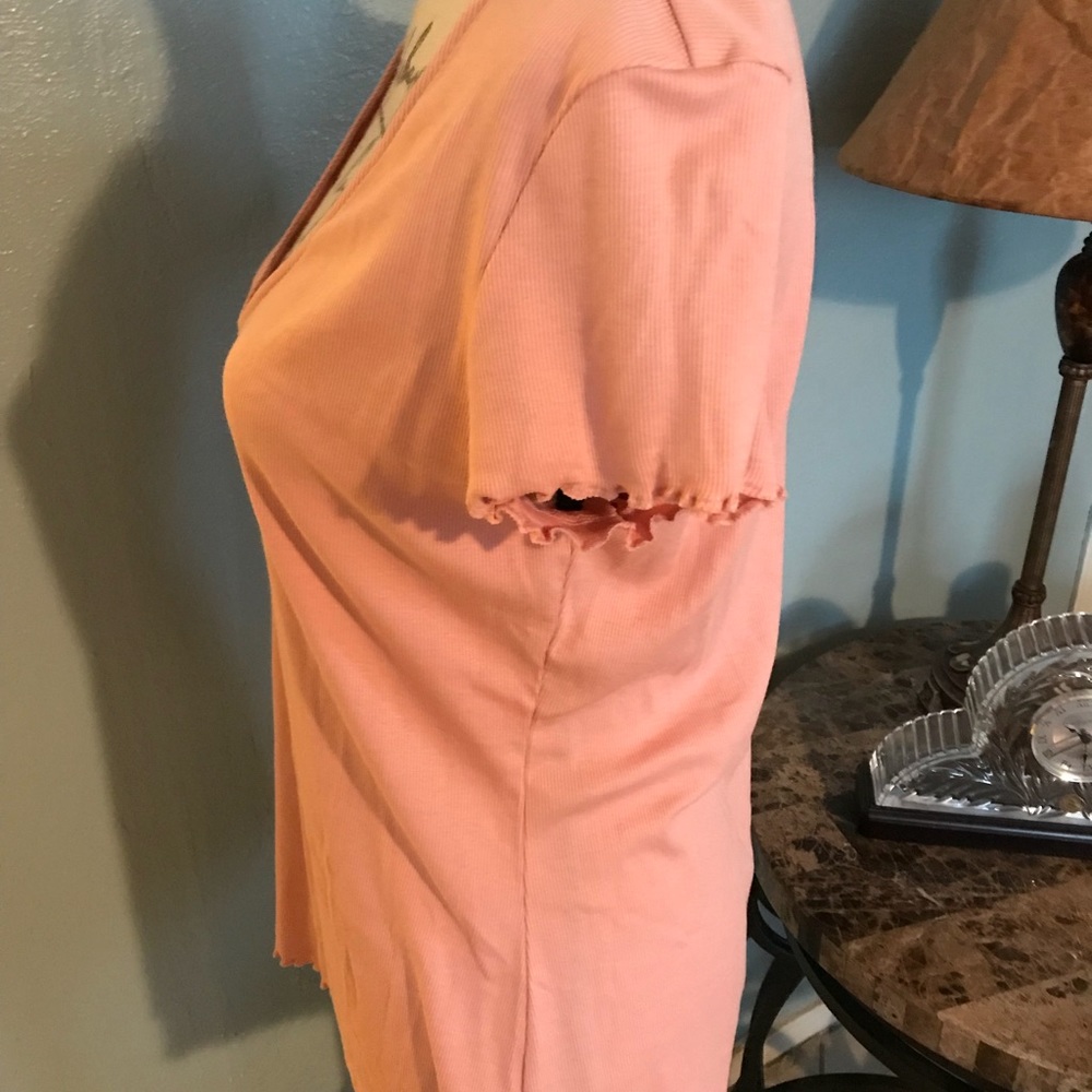 Express pink top - Picture 2 of 4